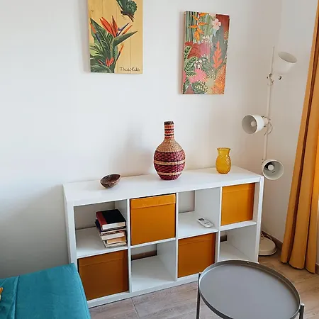 Deux Pieces Climatise Avec Splendide Vue Coeur Du Vieil Apartman *