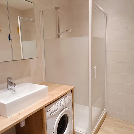 Deux Pieces Climatise Avec Splendide Vue Coeur Du Vieil Apartman